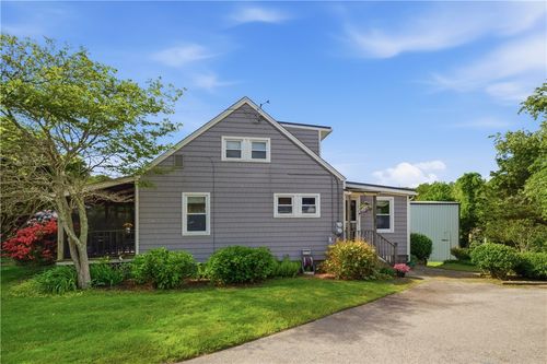 15 Kardway St, South Kingstown, RI, 02879-3973 | Card Image