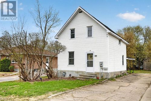 503 Horace St, Pembroke, ON, K8A4B7 | Card Image
