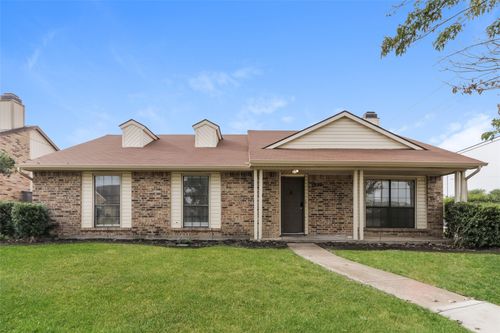 1930 Robert Jones Dr, Mesquite, TX, 75150-2852 | Card Image