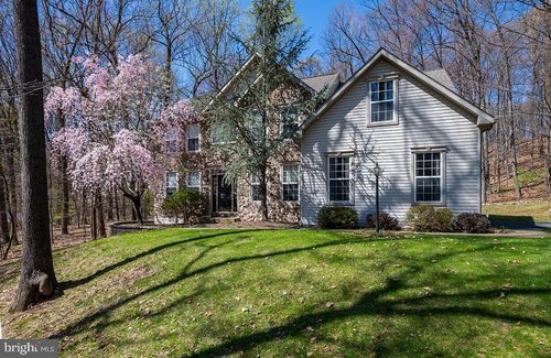 17 Ronald Glenn Ave, FLEETWOOD, PA, 19522-8887 | Card Image