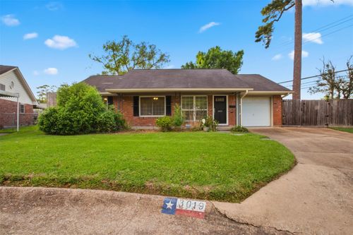 3019 Stally St, Houston, TX, 77092-7910 | Card Image