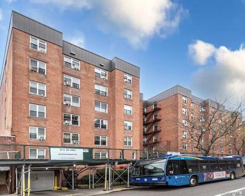 3b-3335 81st St, Jackson Heights, NY, 11372-1333 | Card Image