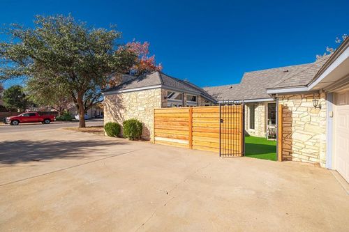2202 Wydewood Dr, Midland, TX, 79707-6233 | Card Image