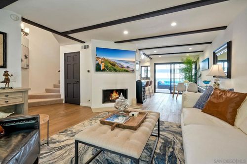 unit-4-8666 Villa La Jolla Dr, La Jolla, CA, 92037-2376 | Card Image