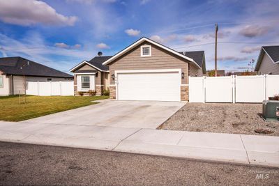 960 Oakridge Road, House other with 4 bedrooms, 2 bathrooms and 2 parking in Kimberly ID | Image 3