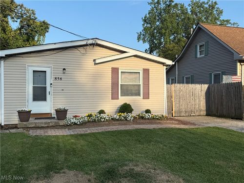 856 Beech Ave, Painesville, OH, 44077-4506 | Card Image