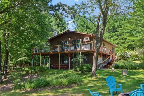 421 Fur Ct, Wisconsin Dells, WI, 53965-8522 | Card Image