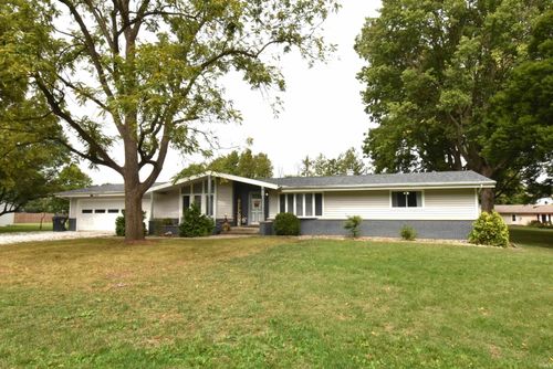 1009 E 4th St, Fowler, IN, 47944-1323 | Card Image