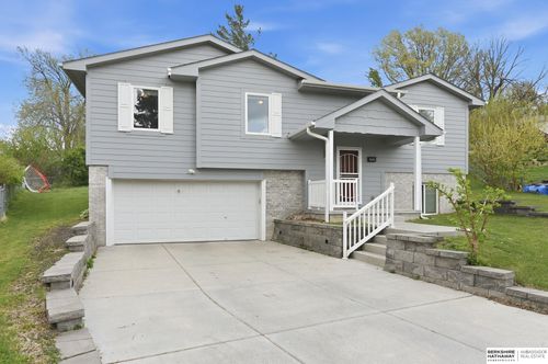 13956 Hickory Cir, Omaha, NE, 68144-1151 | Card Image
