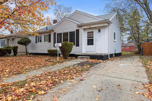 31304 Florence St, Garden City, MI, 48135-3311 | Card Image