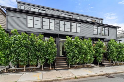 65-65 Bristol St, East Cambridge, MA, 02141-1305 | Card Image