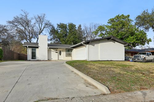 3035 Townsend Dr, Dallas, TX, 75229-3761 | Card Image