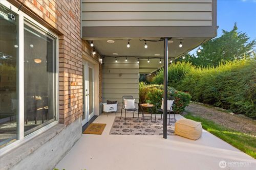 1-220 Alder St, Edmonds, WA, 98020-3572 | Card Image