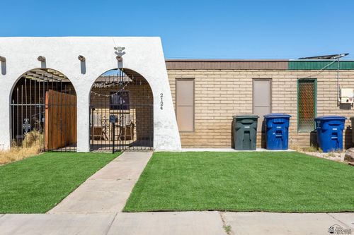 2124 S 11th Ave, Yuma, AZ, 85364-8314 | Card Image