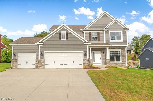 7469 Emerald Glen Ave Nw, Canal Fulton, OH, 44614-8249 | Card Image