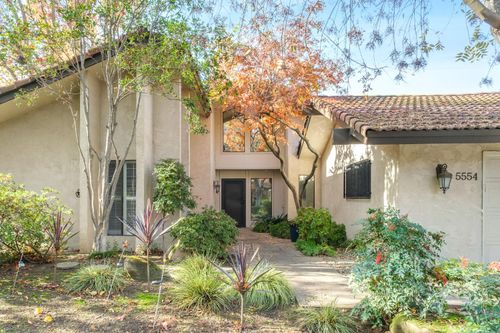 5554 N El Adobe Dr, Fresno, CA, 93711-2373 | Card Image
