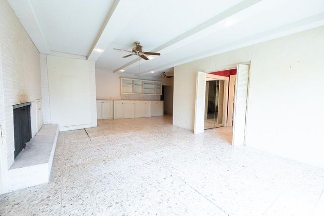 1001 W Walnut St, House other with 3 bedrooms, 3 bathrooms and 4 parking in Coleman TX | Image 10
