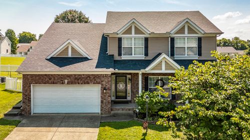 213 Vintage Cir, Hendersonville, TN, 37075-4090 | Card Image