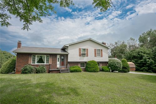 121 Pearl Dr, Shelocta, PA, 15774-2001 | Card Image