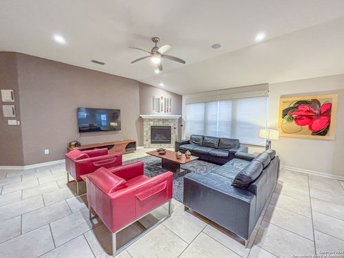 25010 Buttermilk Ln, San Antonio, TX, 78255-2335 | Card Image