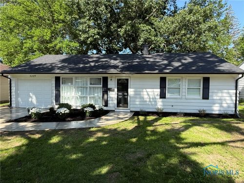 3209 Romaker Rd, Toledo, OH, 43615-1430 | Card Image