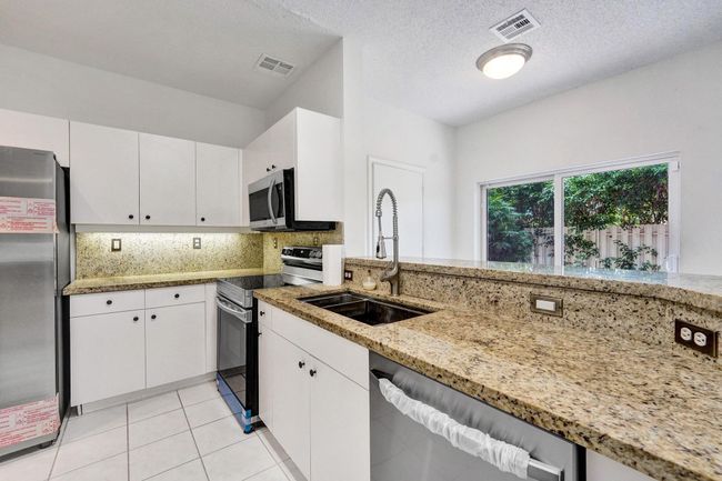 10320 - 10320 Sw 18 Th St, Townhouse with 4 bedrooms, 3 bathrooms and null parking in Miramar FL | Image 25