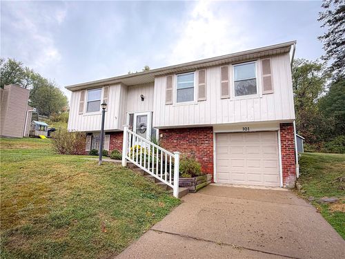101 Glengarry Dr, Coraopolis, PA, 15108-9747 | Card Image