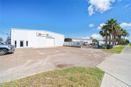 721 Nas Dr, Corpus Christi, TX, 78418-3242 | Card Image