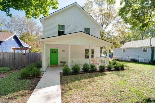 apartment-above-garage-1320 Pennsylvania Street, Lawrence, KS, 66044 | Card Image