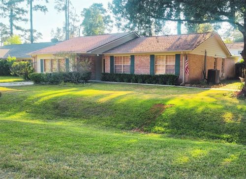 10211 Kerr Ln, Conroe, TX, 77385-9620 | Card Image