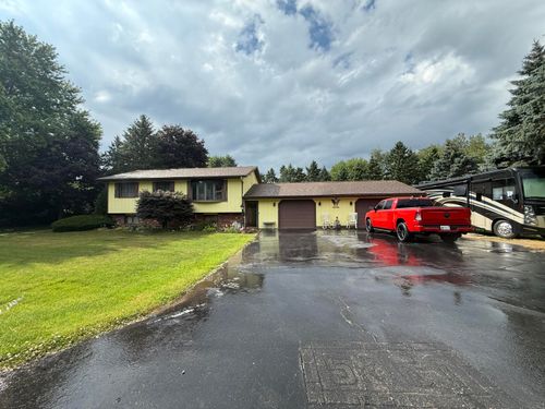 5861 W Skyline Dr, La Porte, IN, 46350-8457 | Card Image