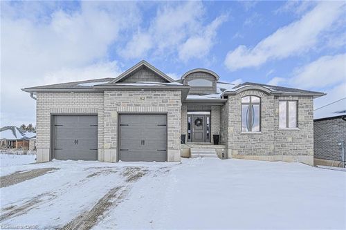 43 Coulter St, Milverton, ON, N0K1M0 | Card Image