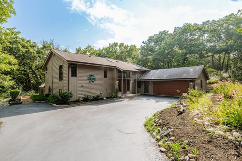 N1W31275 Hickory Hollow Ct, Delafield, WI, 53018-2951 | Card Image