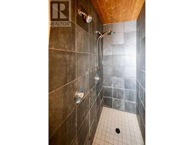 3483 Highway 95, House other with 10 bedrooms, 8 bathrooms and 20 parking in Parson BC | Image 37