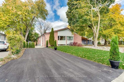 main-323 Kerswell Dr, Richmond Hill, ON, L4C2X1 | Card Image