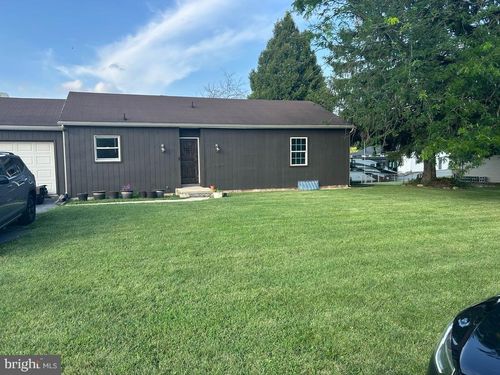 121 Walnut St, MONT ALTO, PA, 17237-9631 | Card Image