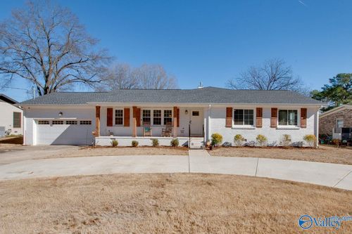 8129 Hickory Hill Ln Se, Huntsville, AL, 35802-3250 | Card Image