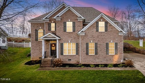 207 Michaels Ridge Blvd, Johnson City, TN, 37615-4492 | Card Image