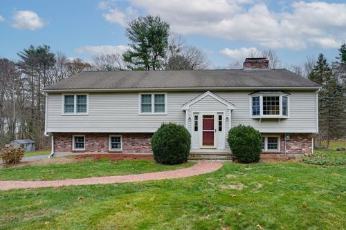 52 Vega Rd, Marlborough, MA, 01752-1649 | Card Image