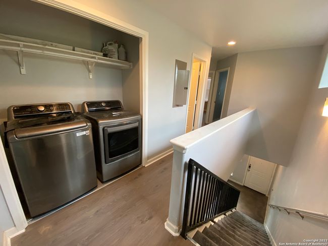 102 - 527 S Olive St, Home with 3 bedrooms, 3 bathrooms and null parking in San Antonio TX | Image 11