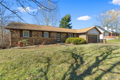 1557 Briarcliff Dr, Cape Girardeau, MO, 63701-2652 | Card Image