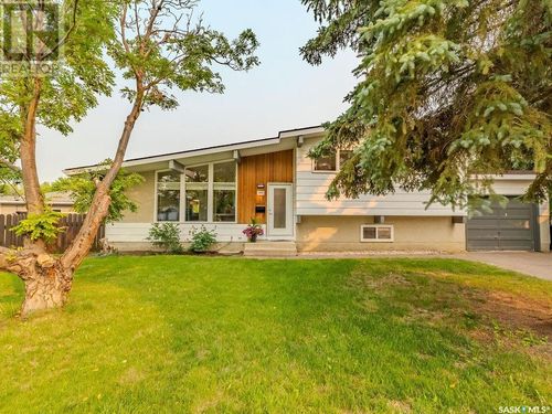 246 Anderson Cres, Saskatoon, SK, S7H4C2 | Card Image