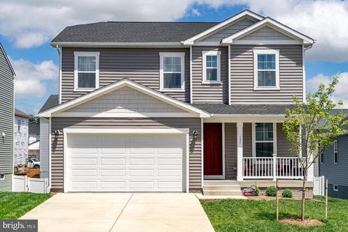 131 Seventh St, MIDDLETOWN, VA, 22645-9610 | Card Image
