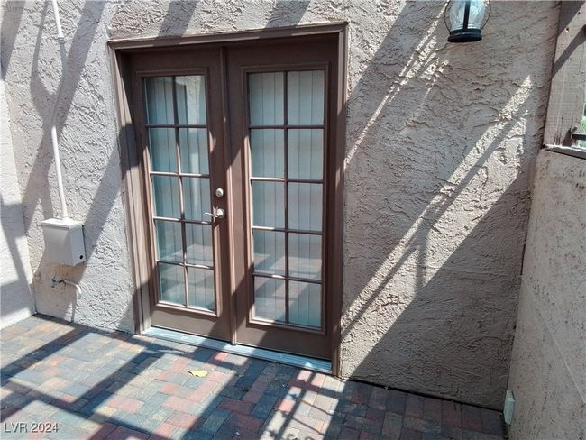 1869 Arbol Verde Way, Townhouse with 4 bedrooms, 2 bathrooms and null parking in Las Vegas NV | Image 9