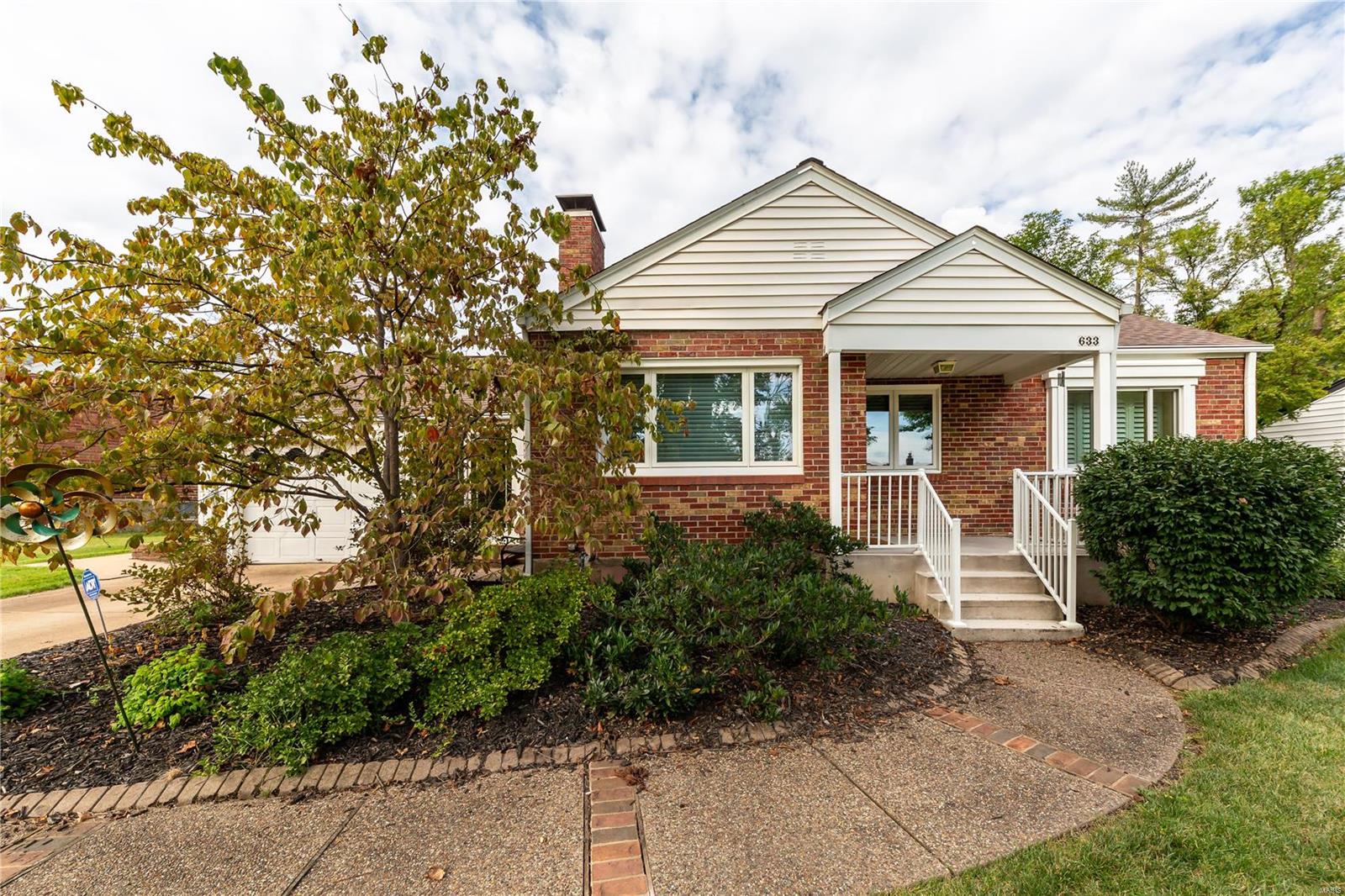 Deerhurst Dr, Saint Louis, MO 63119