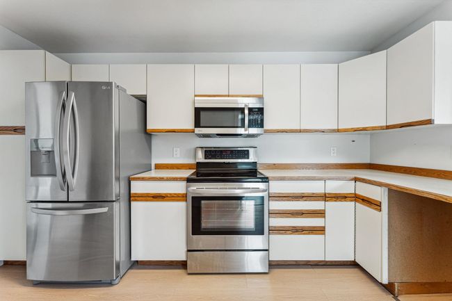 3969 Creekside Pl, Townhouse with 3 bedrooms, 2 bathrooms and 2 parking in Burnaby BC | Image 7