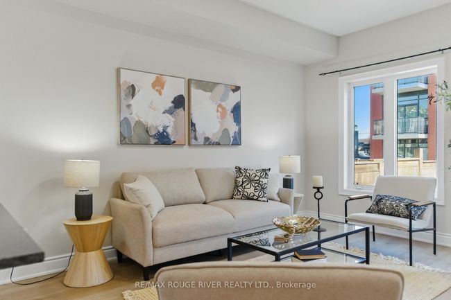4 Prospect Way, House attached with 3 bedrooms, 3 bathrooms and 1 parking in Whitby ON | Image 17