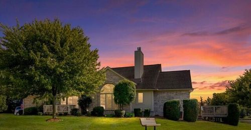 4221 Reflections Dr, Sterling Heights, MI, 48314-1943 | Card Image