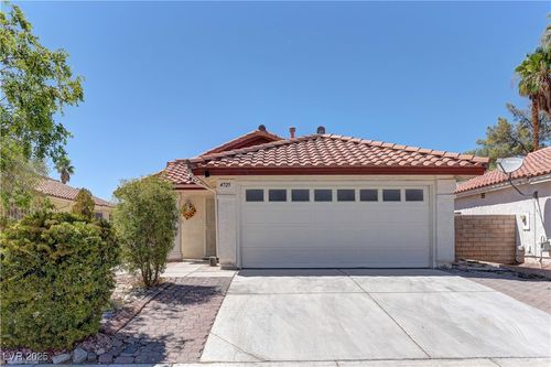 4725 Cosley Dr, Las Vegas, NV, 89147-5134 | Card Image