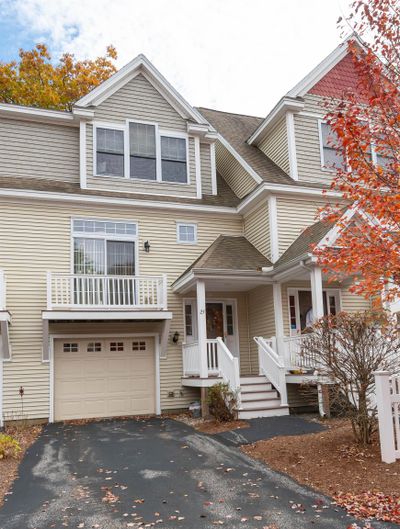 25 Hackett Hill Road, Condo with 2 bedrooms, 1 bathrooms and null parking in Manchester NH | Image 2